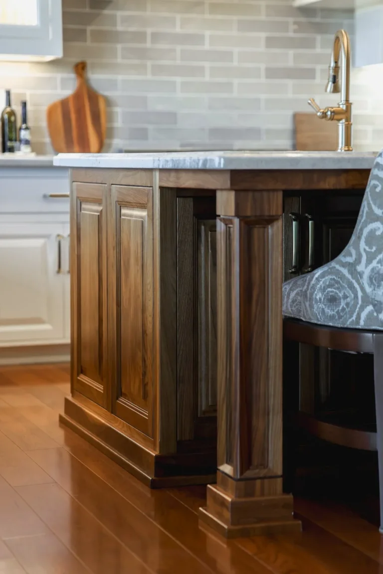 Kitchen island detail
