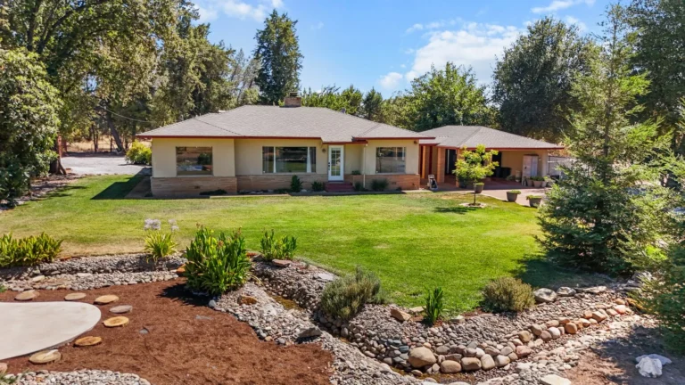 Listing photographed from the drone